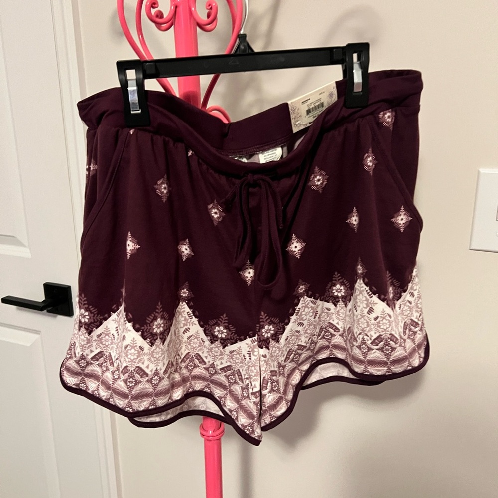 Mudd Burgundy and White Women's Shorts